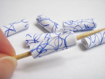 unikatissima Paper Bead Roller